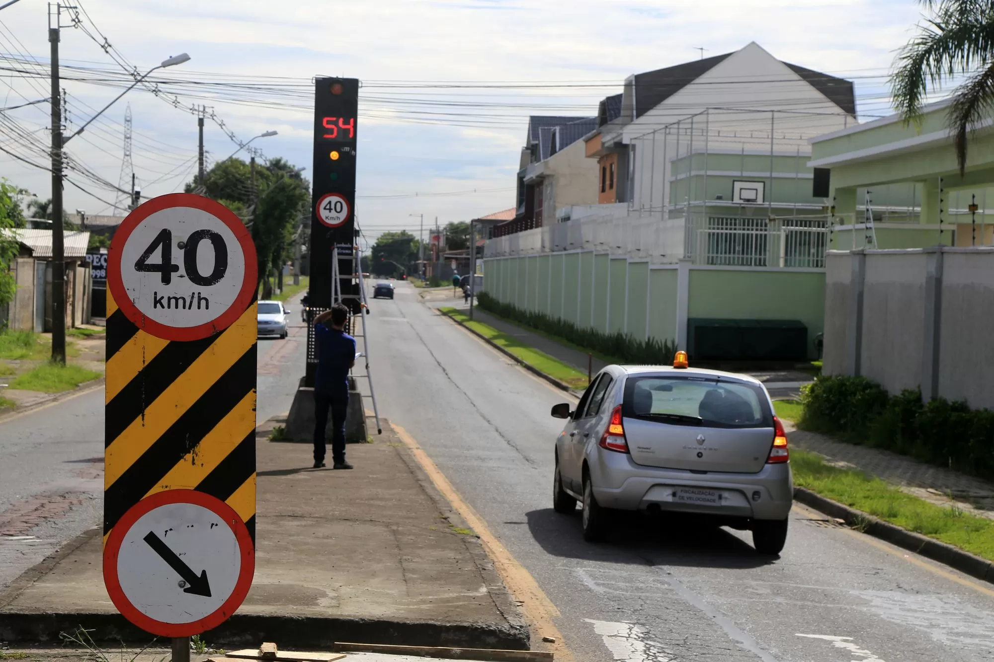 Comissão da Câmara aprova exibição de velocidade em todos os radares do país