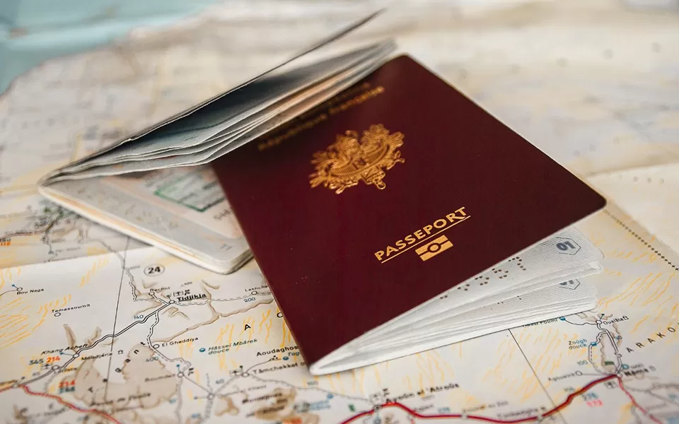 Pedidos de visto Schengen atingiram 11,7 milhões em 2024. Um em cada sete rejeitado
