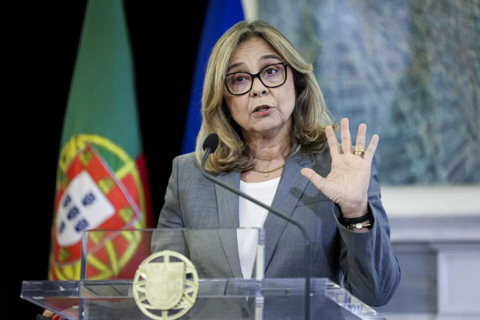 Ministra da Saúde recusa caos no SNS e garante que não desiste