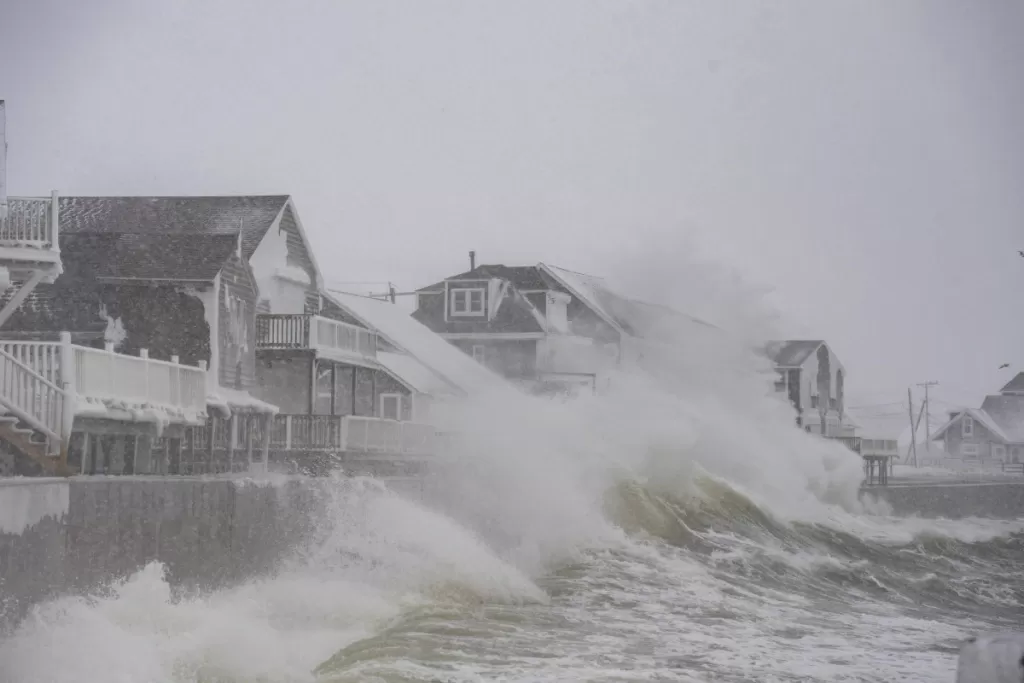 Nova York impõe toque de recolher diante da chegada de tempestade