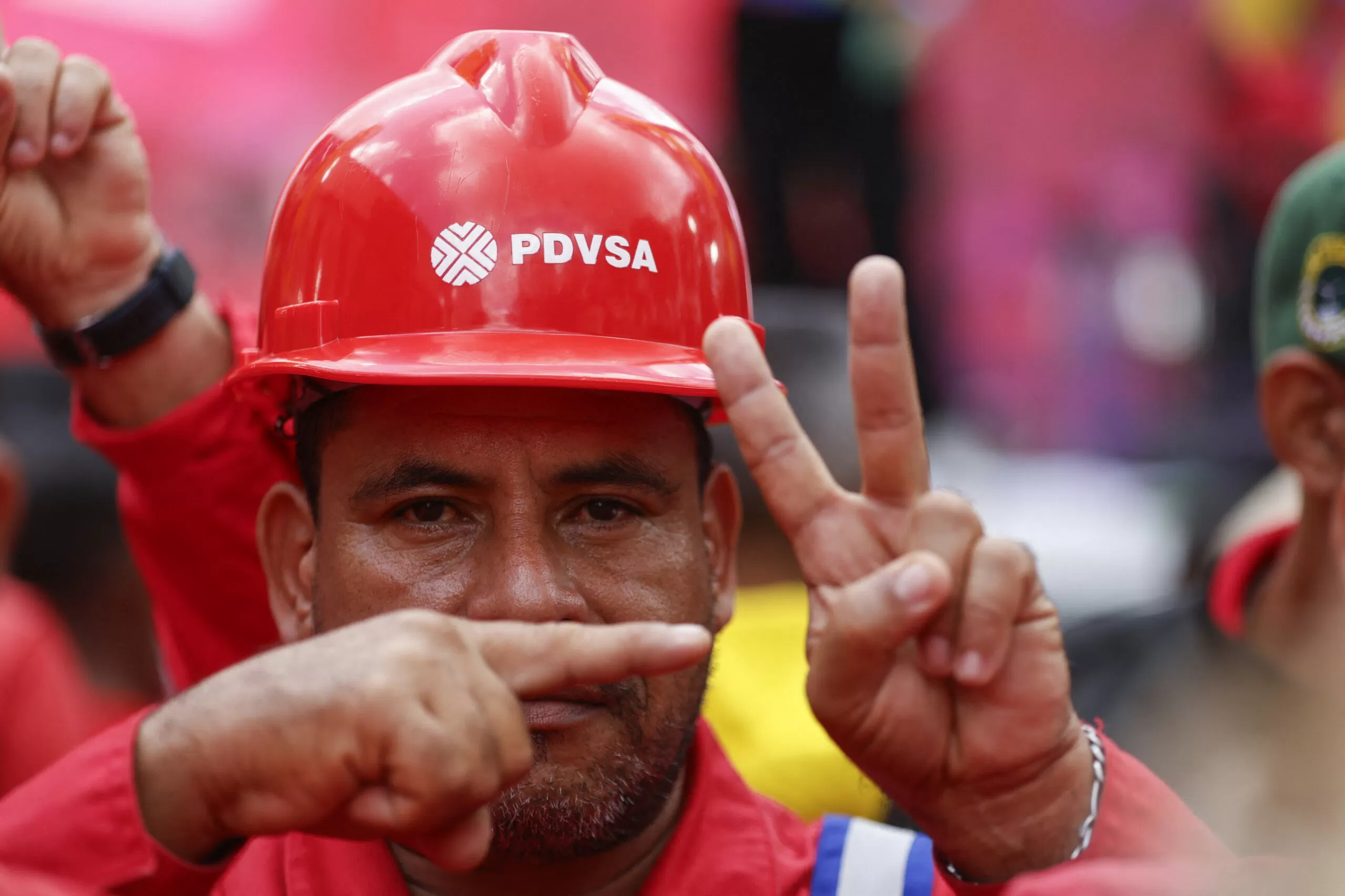 Estados Unidos flexibilizam sanções a petróleo e gás da Venezuela; Caracas nega envio de óleo a Israel