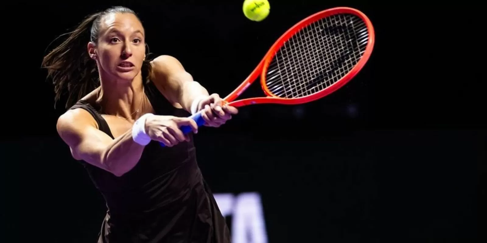 Luisa Stefani mira 15º título da carreira e retorno ao top-10 mundial