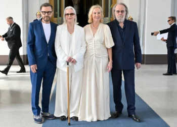 ABBA recebem a Ordem Real do Vasa. Título não era atribuído desde 1974