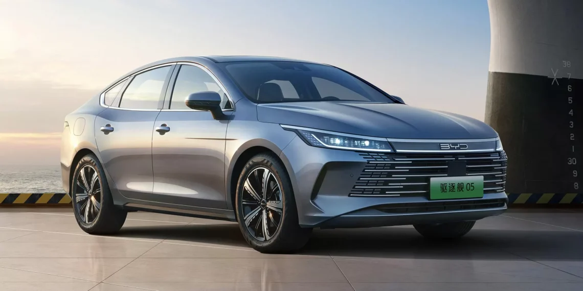 BYD King estreia no Brasil em duas versões e parte dos R$ 175.800