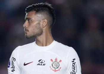 Fausto Vera confirma acerto com o Atlético-MG e aponta injustiça no Corinthians