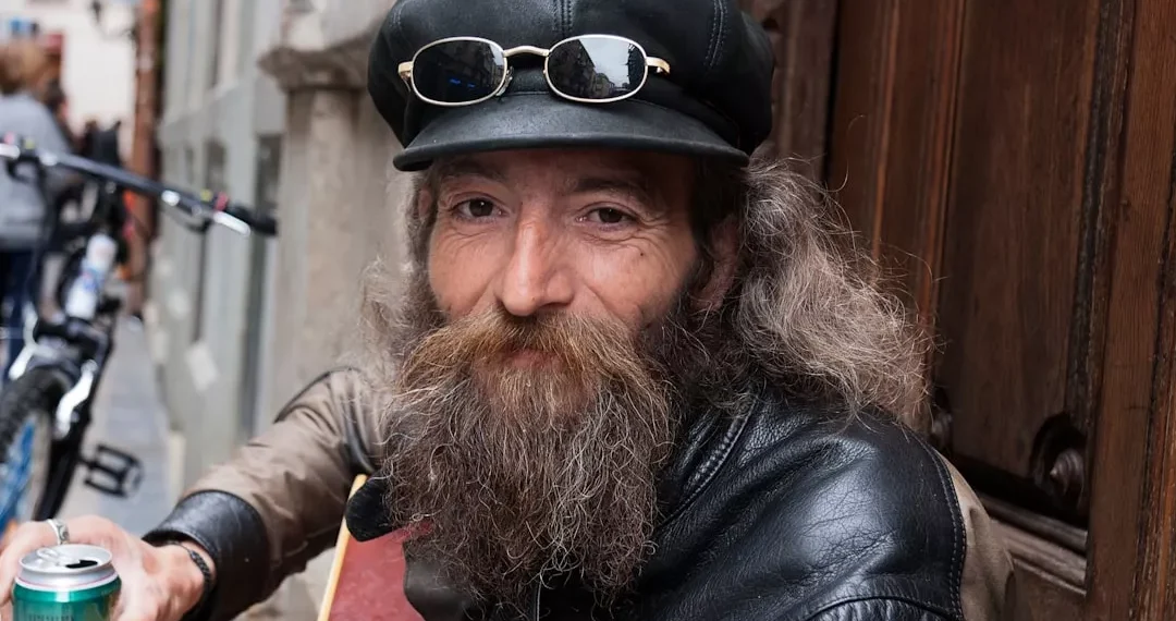 “Costa del Sol: Paraíso de Praias e Investimentos Imobiliários”