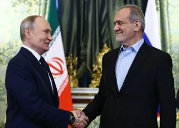 Rússia e Irã formalizam assinatura de acordo focado em parceria estratégica militar