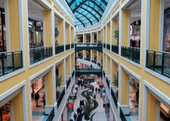Centros comerciais dizem que vendas nas lojas bateram recordes em 2024