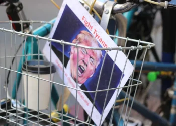 “Experiências positivas na Política: Desafiando estereótipos e mudando perspectivas”