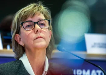 Maria Luís Albuquerque espera rapidez na UE para aliviar encargos em 80% das empresas