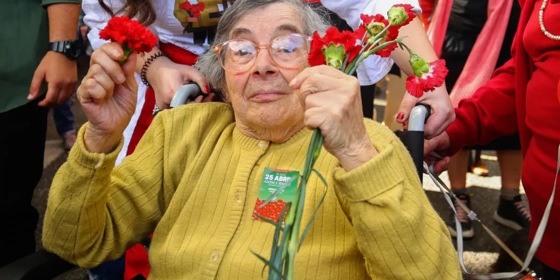 Encontro Hispanoluso de Poesia homenageia Celeste Caeiro, mulher dos cravos