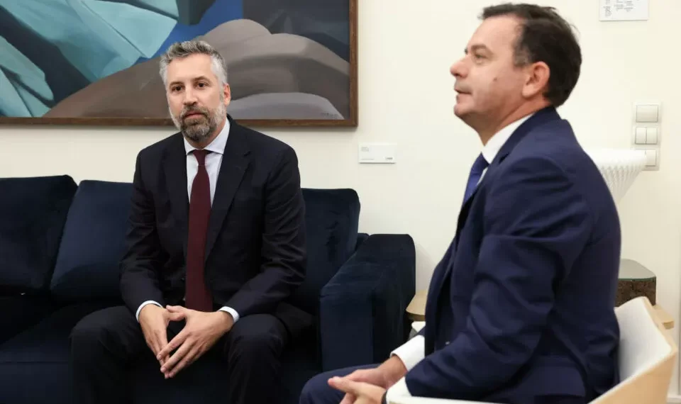 Eleições não afetam rating, mas agência financeira avisa que é preciso manter trajetória orçamental