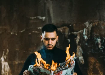 “Reencontrando a esperança na Política”