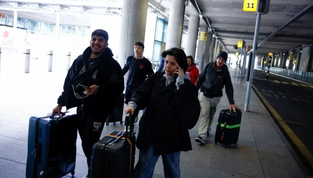 Fechamento do maior aeroporto da Europa afeta 291 mil passageiros e obriga procura por voos alternativos