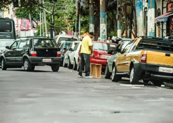 Projeto de lei pode punir flanelinhas por extorsão com até 8 anos de prisão