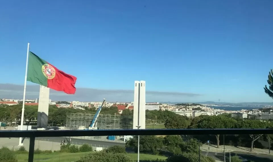 Fitch mantém rating de Portugal em ‘A-‘ e salienta “instabilidade” política