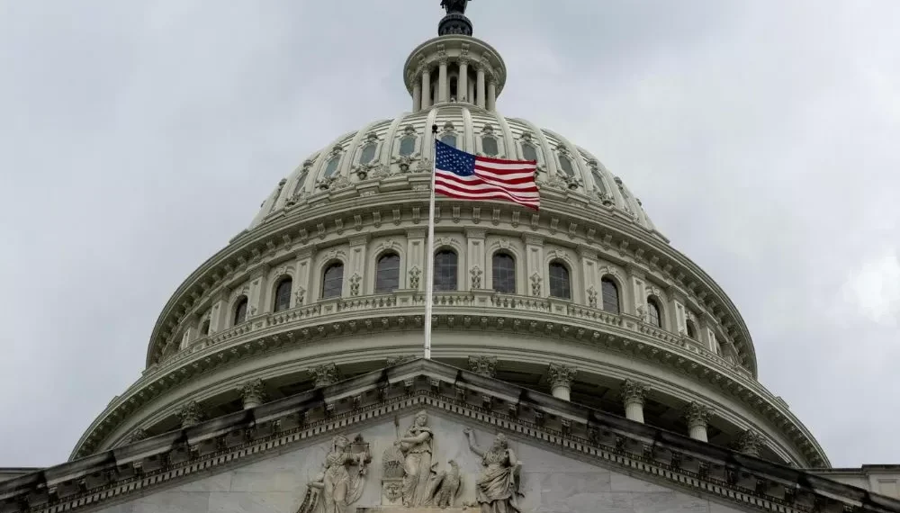 Senado dos EUA investiga vazamento acidental de planos de guerra contra rebeldes houthis 