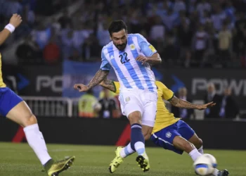 AFA posta mensagem contra racismo, mas internautas reagem com macacos