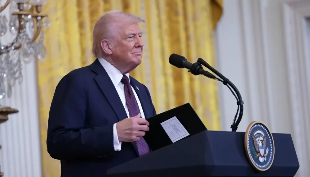 Trump conta que escreveu ao líder supremo do Irã para propor negociações sobre o programa nuclear