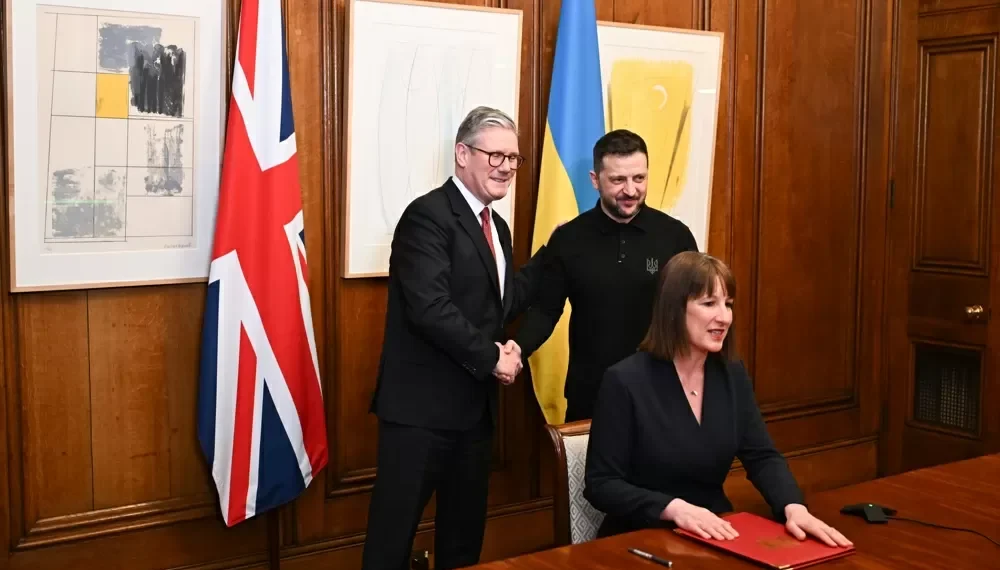 Zelenski recebe amparo do Reino Unido após encontro controverso com Trump