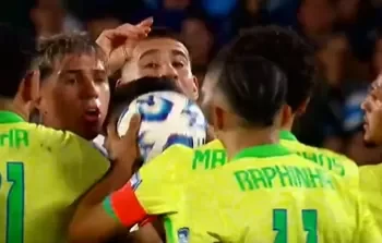 Jornal espanhol destaca “inferno de Raphinha” na derrota para Argentina