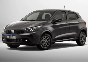 Fiat Argo 2026 ganha faróis full-led, mas não muda como o novo Cronos