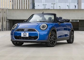 Novo Mini Cooper S chega para ser um dos poucos conversíveis no Brasil