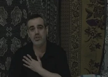 Grupo terrorista Hamas divulga vídeo de refém israelense vivo