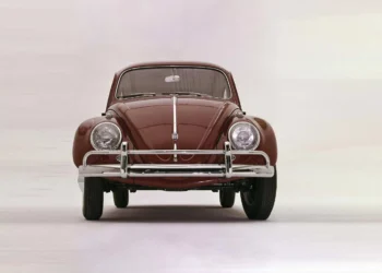 QUATRO RODAS faz 65 anos e esse número é marcante na indústria automotiva