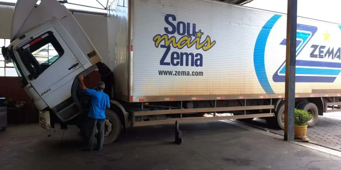 Transportadora ligada ao Grupo Zema é autuada por trabalho análogo à escravidão; 22 motoristas trabalhavam até 19 horas por dia
