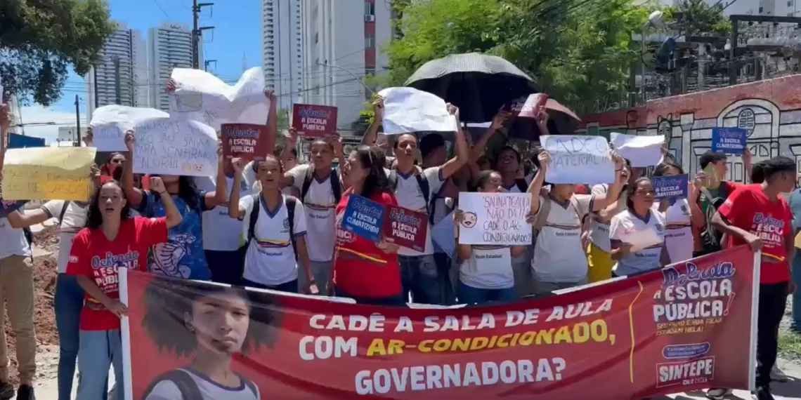 Em Pernambuco, mais escolas protestam por ar-condicionado nas salas de aula