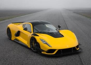 Mais de 2.000 cv: Hennessey lança o carro a combustão mais potente do mundo