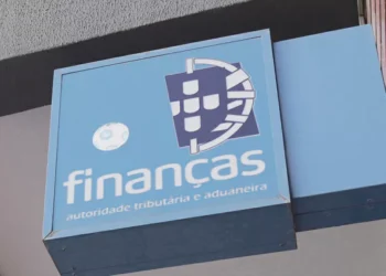 Fisco alerta para emails e SMS fraudulentos que estão a ser enviados a contribuintes