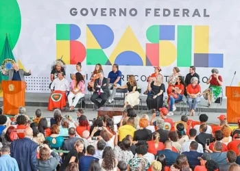 Associação de ONGs registra aumento de 76% na participação social no governo Lula, mas indica desafios