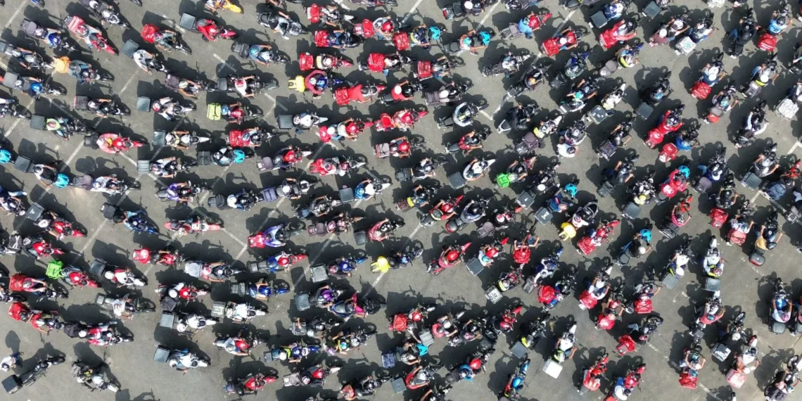 Em greve nacional, entregadores brecam saída de pedidos em shoppings na capital paulista