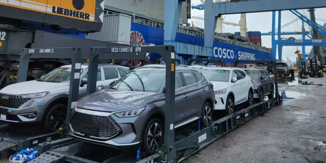 Com guerra tarifária, Brasil pode receber carros destinados aos EUA