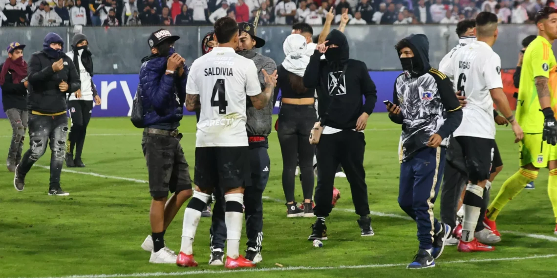 Torcedora do Fortaleza relata momentos tensos no Chile: “Faltou segurança”