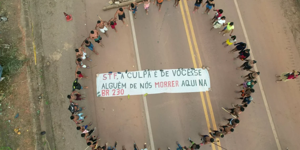 Indígenas Munduruku liberam rodovia BR-163 após duas semanas de protestos no Pará