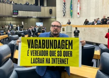 Vereador do Psol agredido na Câmara de SP denuncia racismo e discurso de ódio da extrema direita