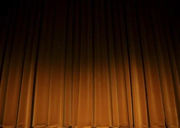 Associação condena despedimento de mulher trans e exige desculpas