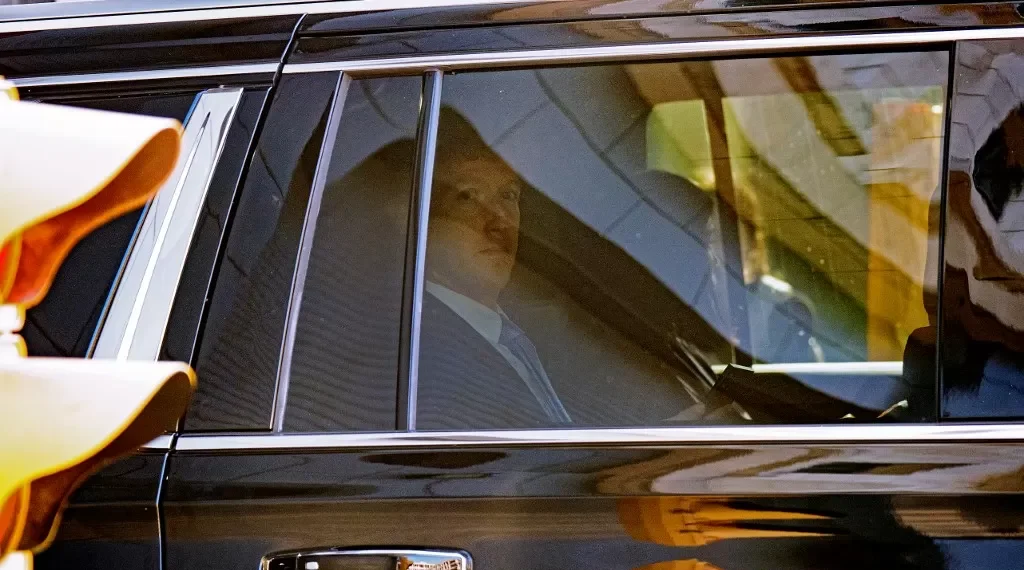 Zuckerberg atribui sucesso de Instagram e WhatsApp ao Facebook durante julgamento