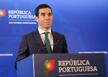 Governo aprova 96 milhões para aquisição de manuais escolares