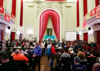 Plenária em Minas Gerais debate sobre plebiscito popular sobre taxação de super-ricos