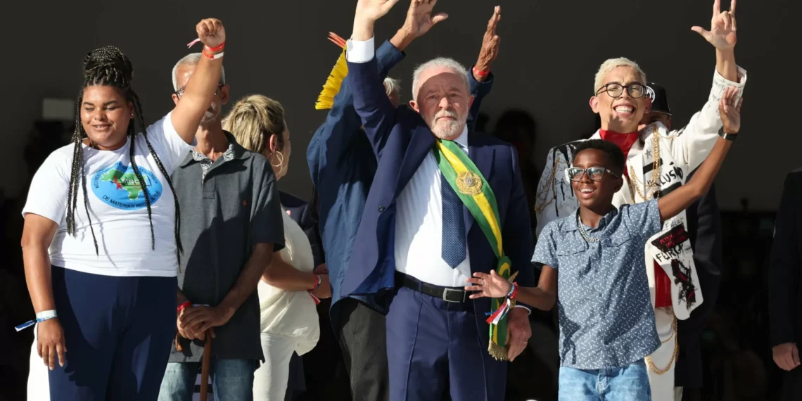 Após anos de desmonte, Lula retomou políticas e abriu diálogo com PCDs, avalia ativista