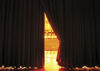 ‘Lago dos Cisnes’ de Daniel Gorjão “quebra cânone do ballet clássico”