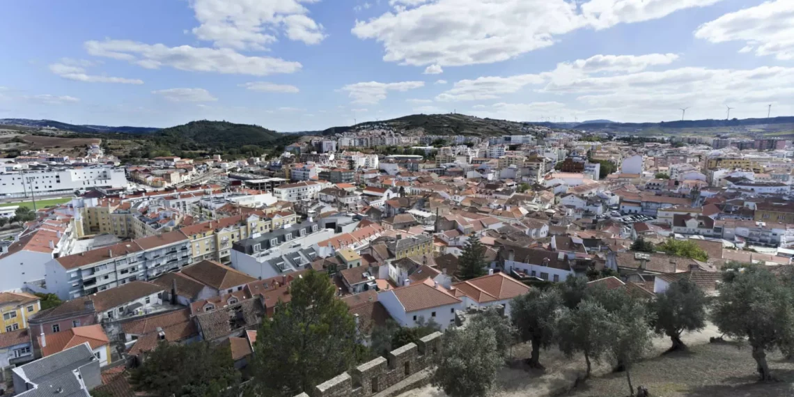 Festival de Música Antiga de Torres Vedras arranca com concerto pela paz
