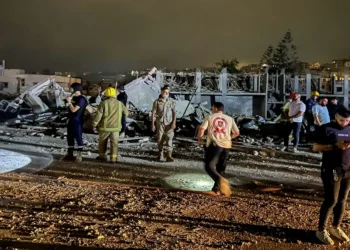 Israel bombardeia o sul do Líbano