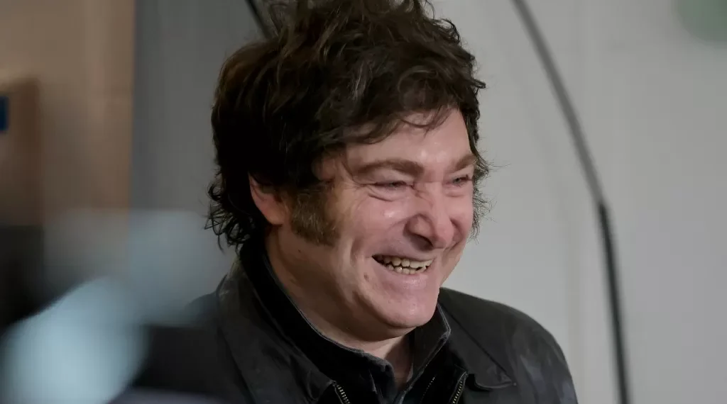 Partido de Milei vence eleições legislativas de Buenos Aires