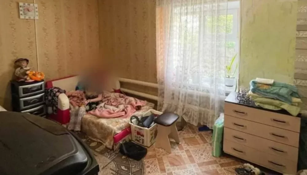 Mãe é presa na Rússia por planejar assassinato da filha de 12 anos