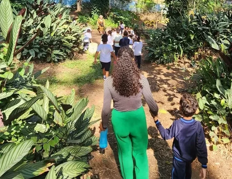 Aqui fala uma mãe: não tirem nosso diretor